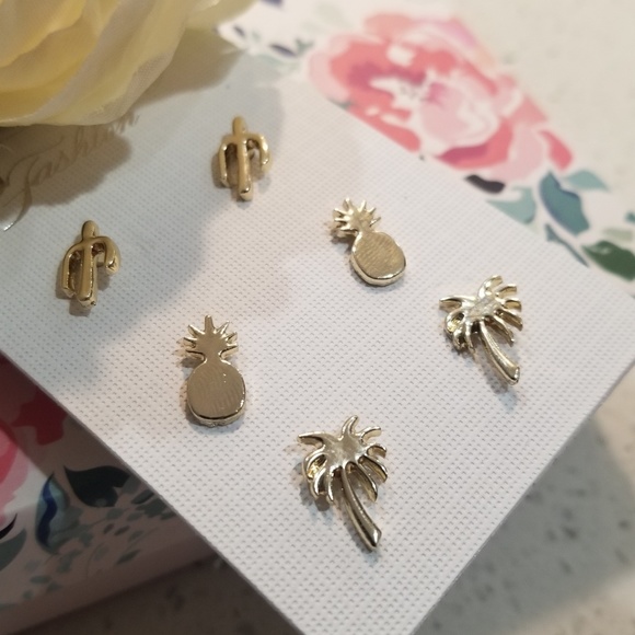 Jewelry - VACAY VIBES EARRING SET